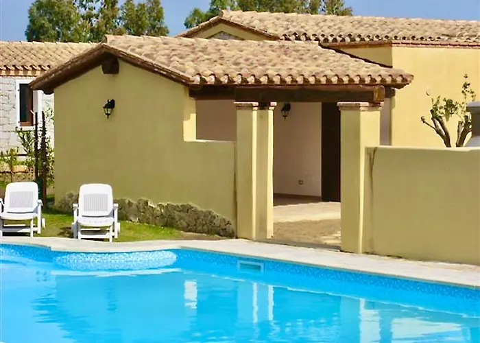 Apartmanhotel Isa-villas With Shared Pool In Just 500 Meters From The Sea