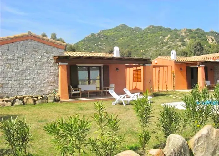 Apartmanhotel Isa-villas With Shared Pool In Just 500 Meters From The Sea Costa Rei